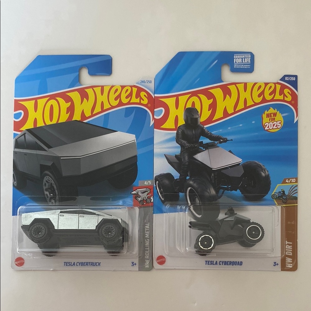 Hot Wheels Tesla Cybertruck & Cyberquad Set